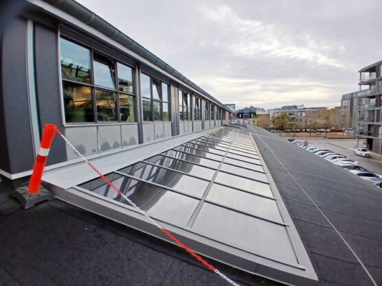 Solfilm montering i zeppelinerhallen