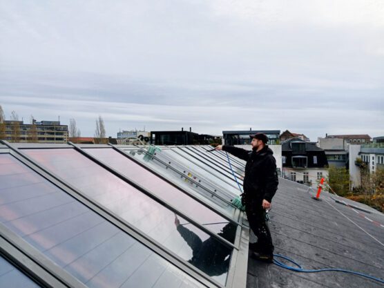 Solfilm montering i zeppelinerhallen