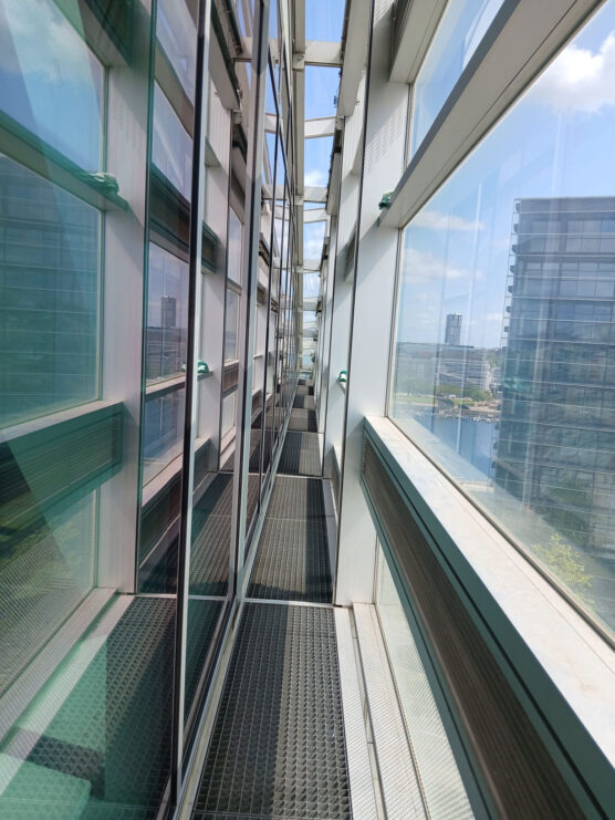 Solfilm på glasfacade